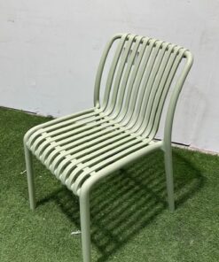 כיסא מעוצב צבע פיסטוק