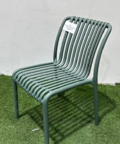 כיסאות פלסטיק