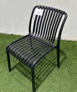 כיסא פלסטיק קינג שחור